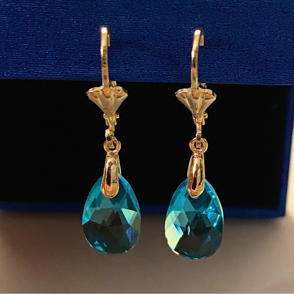 🆕 💎Austrian Crystal Teardrop Leverback Dangle Earrings 14K Gold Plated - Picture 4 of 4